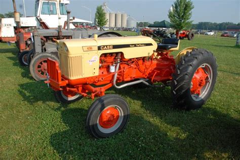 Utility tractor. . Case 530 triple range tractor